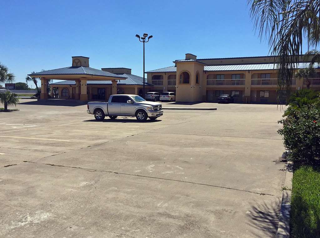 Americas Best Value Inn Bishop/Kingsville Екстер'єр фото